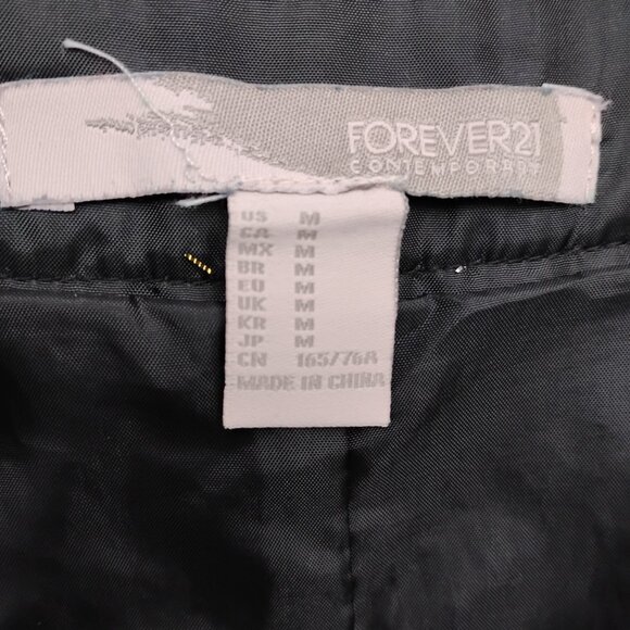 Forever 21 A Line Skirt Silver and Black Roses Embossed Size Medium Preowned - Picture 2 of 6